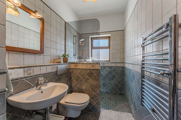 Image No.17-6 Bed Villa for sale