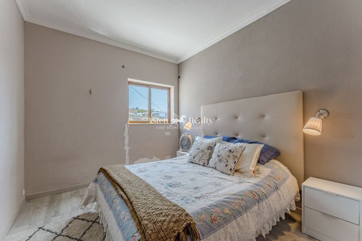 Image No.18-6 Bed Villa for sale