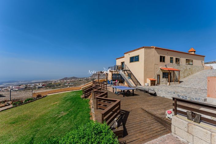 Image No.4-6 Bed Villa for sale