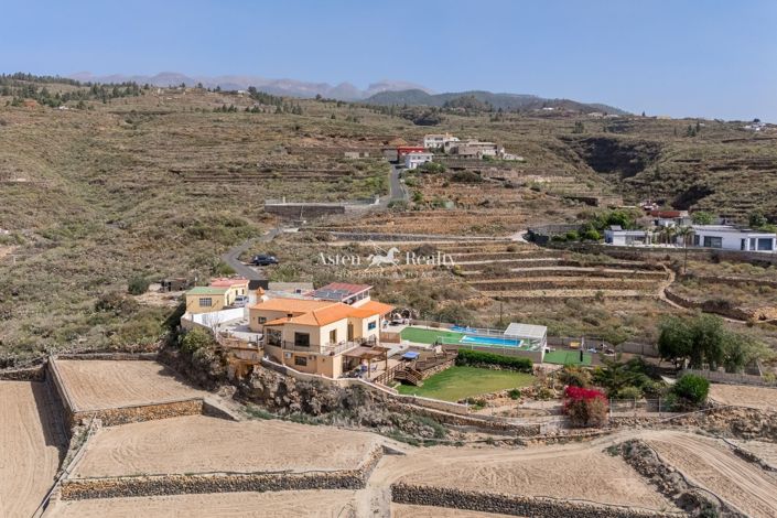 Image No.47-6 Bed Villa for sale