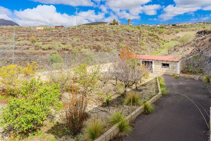 Image No.2-4 Bed Villa for sale