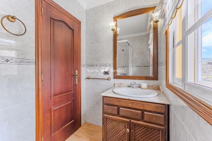 Image No.30-4 Bed Villa for sale