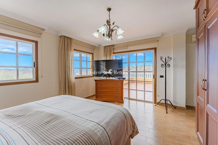 Image No.34-4 Bed Villa for sale