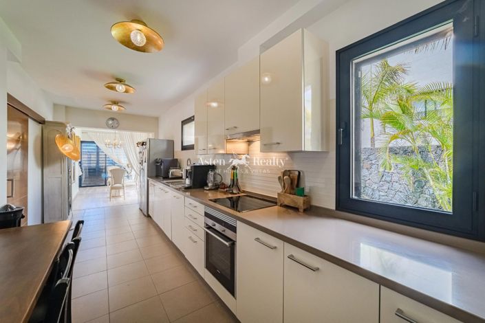 Image No.10-3 Bed Villa for sale