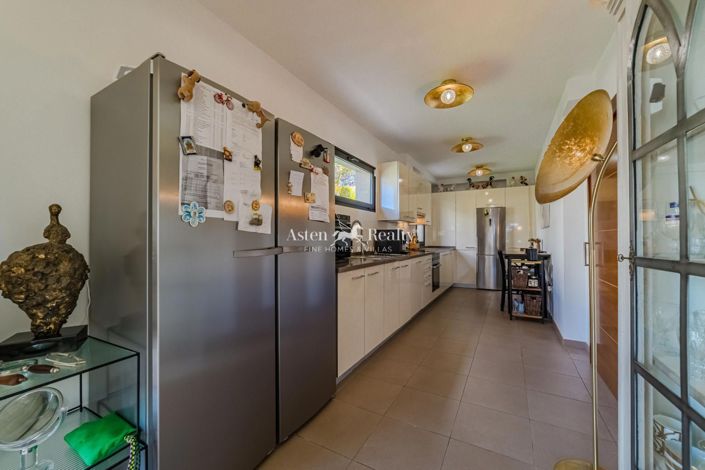 Image No.11-3 Bed Villa for sale