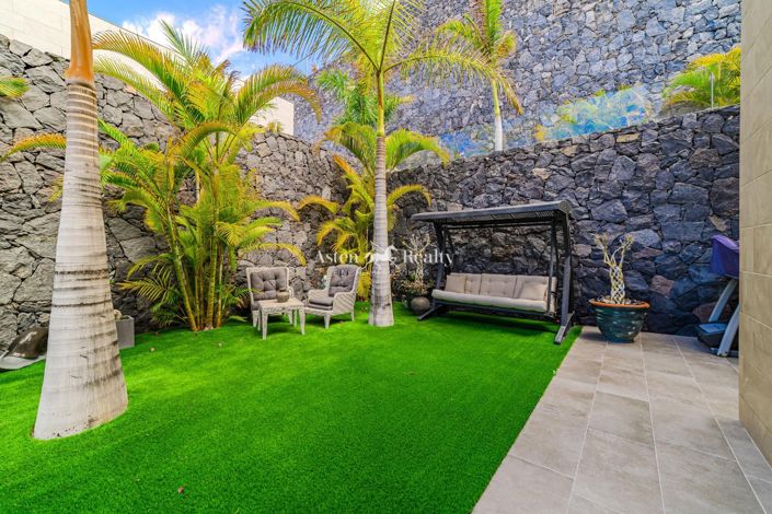 Image No.15-3 Bed Villa for sale