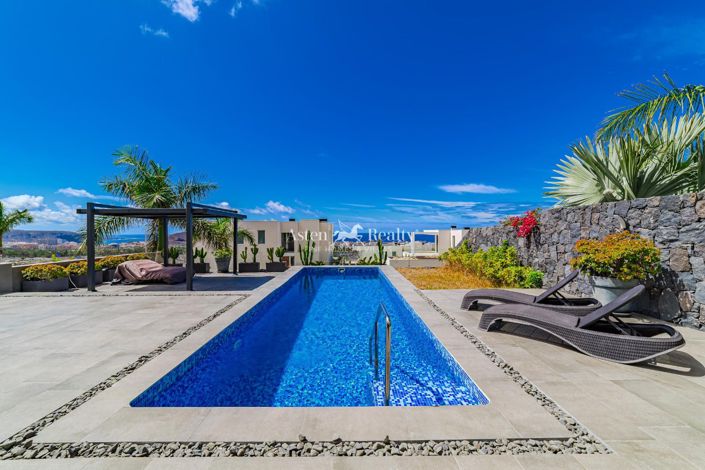 Image No.2-3 Bed Villa for sale