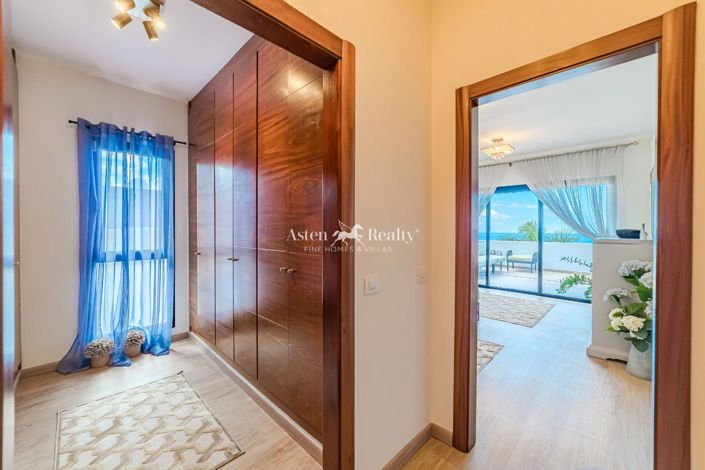 Image No.24-3 Bed Villa for sale