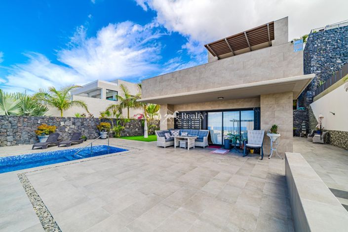 Image No.3-3 Bed Villa for sale