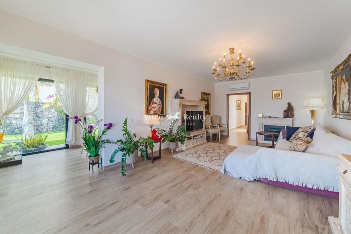 Image No.6-3 Bed Villa for sale