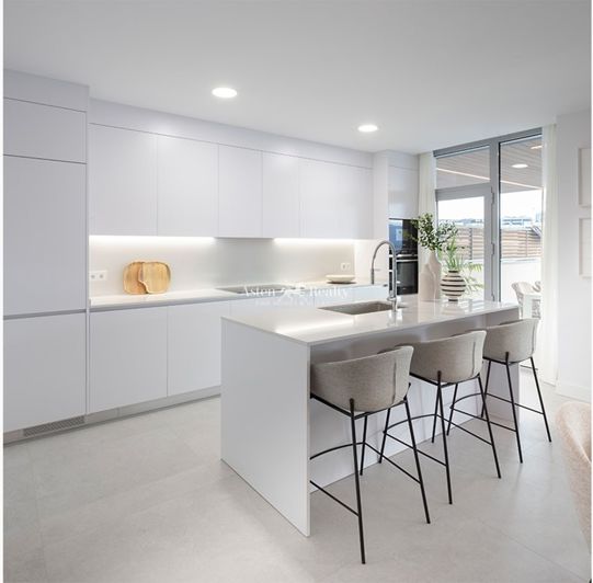 Image No.4-3 Bed Penthouse for sale