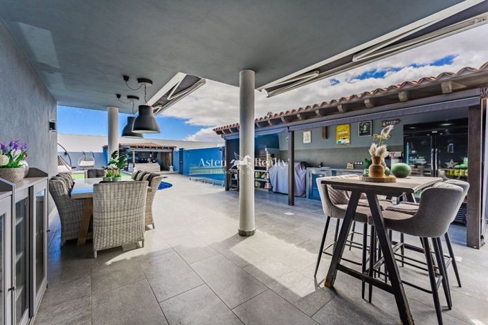 Image No.10-2 Bed Villa for sale