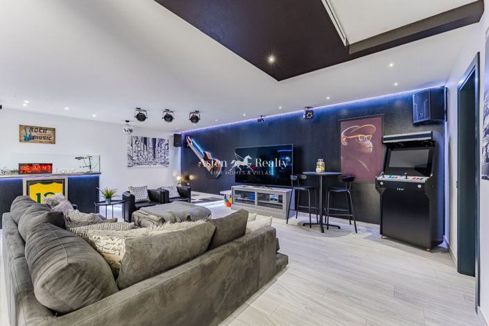 Image No.26-2 Bed Villa for sale