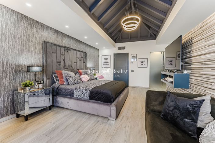 Image No.38-2 Bed Villa for sale