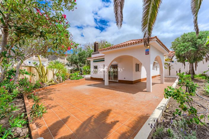 Image No.1-2 Bed Villa for sale