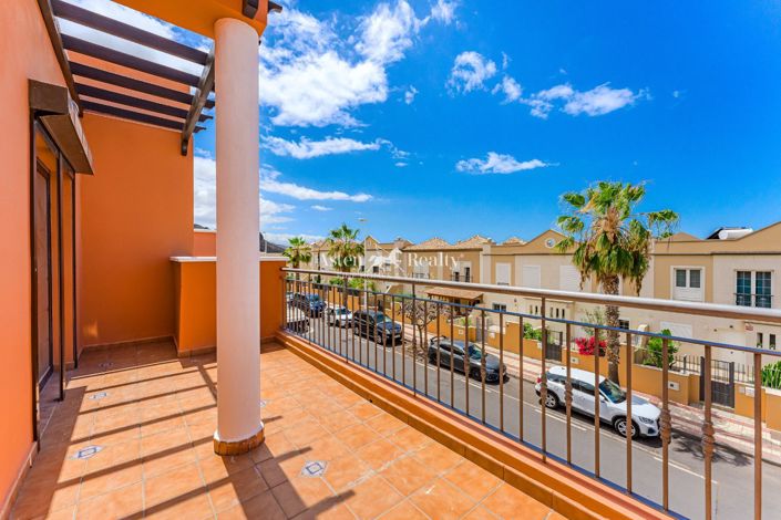 Image No.1-3 Bed House for sale
