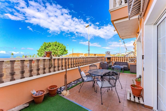 Image No.1-4 Bed House for sale