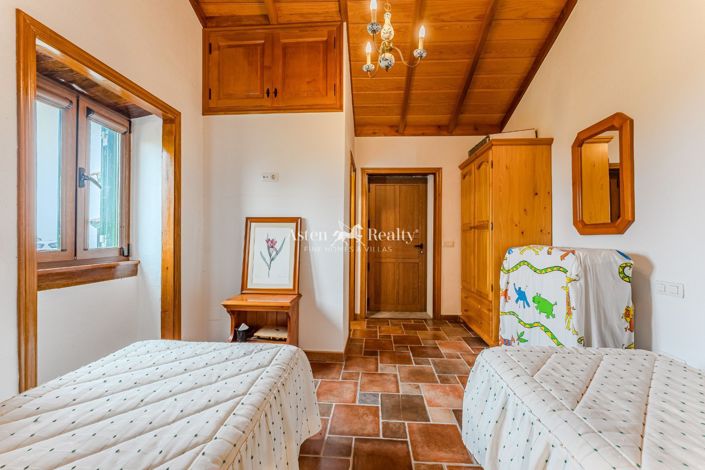 Image No.3-2 Bed House for sale