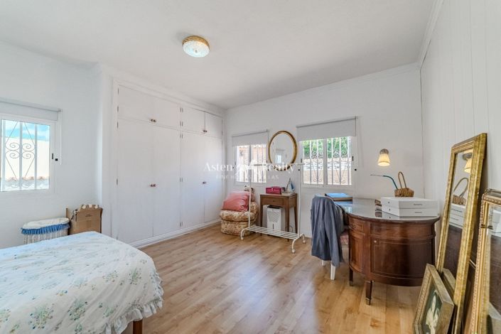 Image No.11-6 Bed Villa for sale