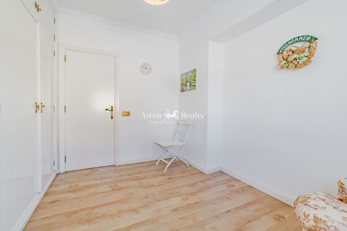 Image No.18-6 Bed Villa for sale