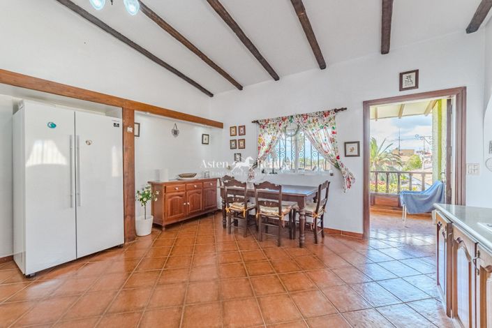 Image No.27-6 Bed Villa for sale