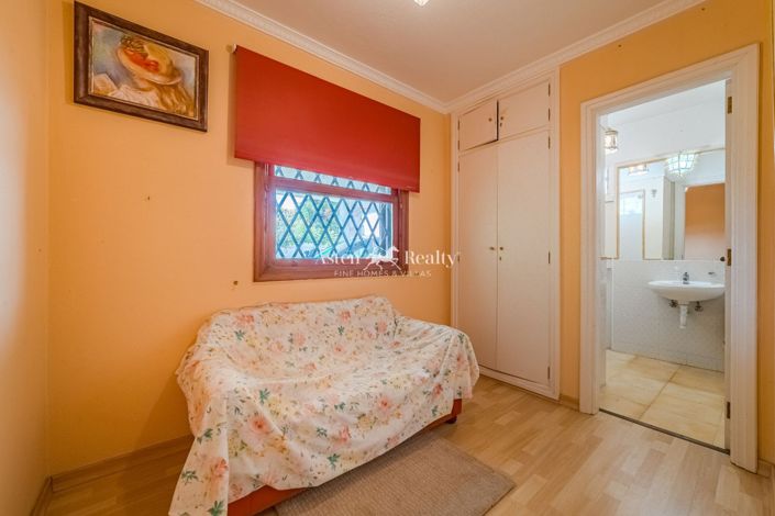 Image No.32-6 Bed Villa for sale