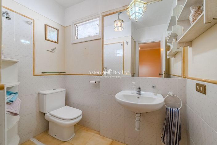 Image No.34-6 Bed Villa for sale