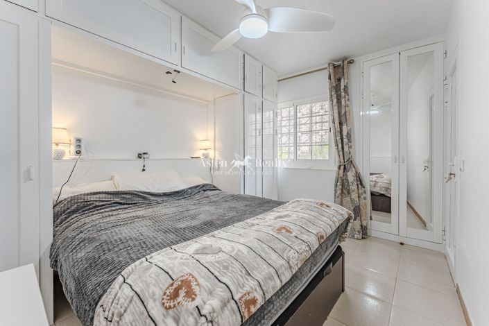 Image No.12-3 Bed House for sale