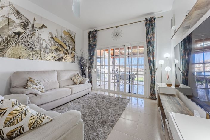 Image No.1-3 Bed House for sale
