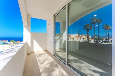 17 Bed Property for sale