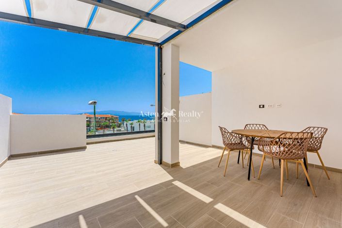 Image No.1-2 Bed House for sale