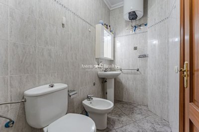 20561242