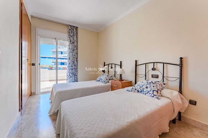 Image No.20-Appartement de 4 chambres à vendre à Los Cristianos