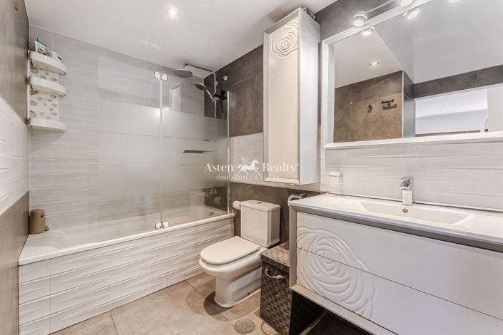 Image No.18-3 Bed House for sale