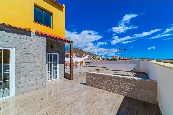 Image No.12-3 Bed House for sale