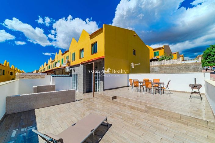 Image No.17-3 Bed House for sale