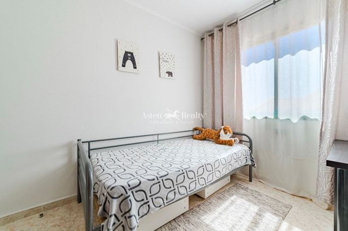 Image No.25-3 Bed House for sale