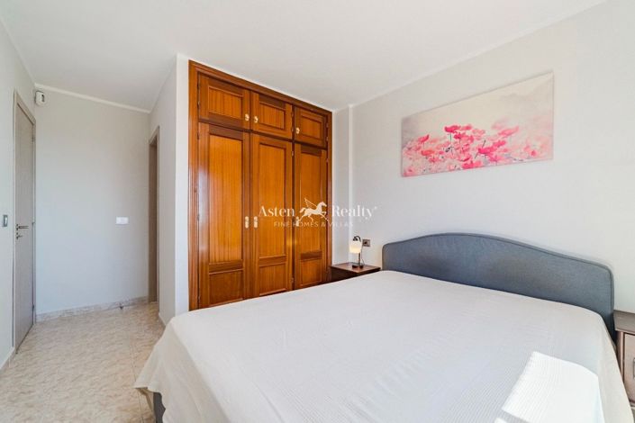 Image No.27-3 Bed House for sale