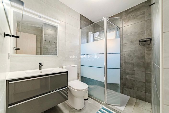 Image No.28-3 Bed House for sale