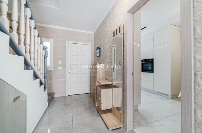 Image No.3-3 Bed House for sale