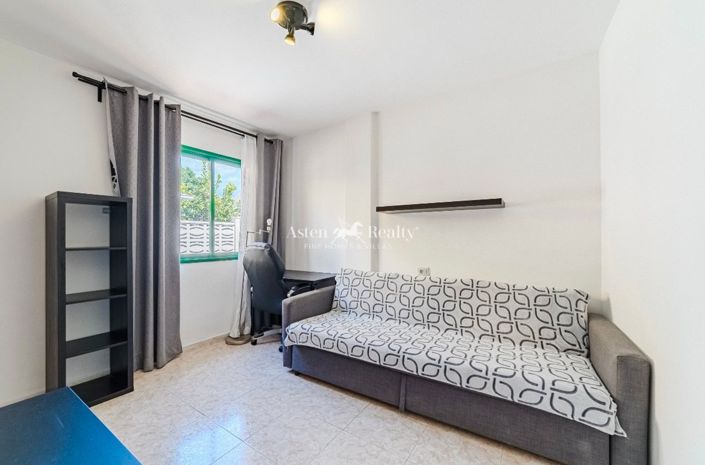 Image No.30-3 Bed House for sale