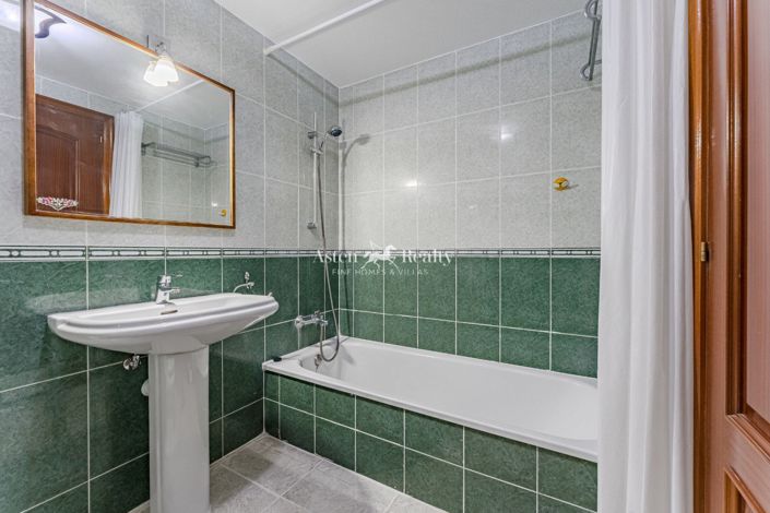 Image No.13-2 Bed Apartment for sale