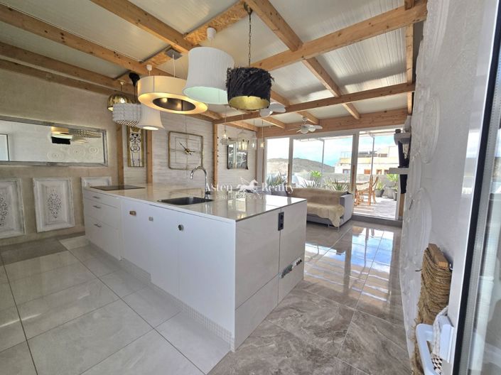 Image No.1-3 Bed House for sale