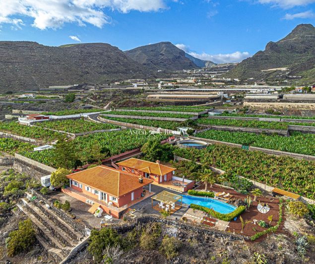 Image No.2-Villa de 7 chambres à vendre à Santiago Del Teide