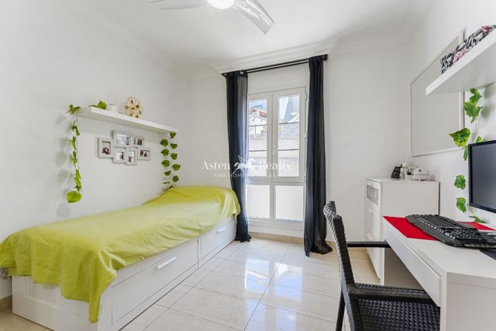 Image No.11-2 Bed House for sale