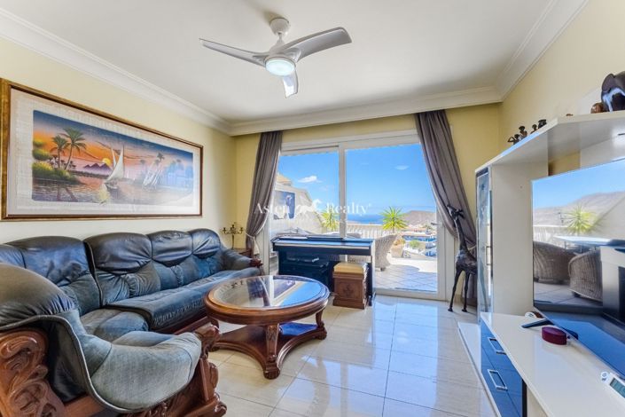 Image No.3-2 Bed House for sale