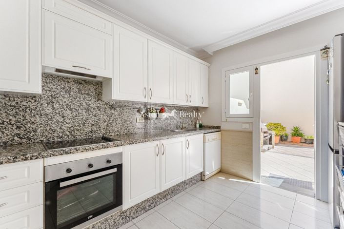 Image No.6-2 Bed House for sale