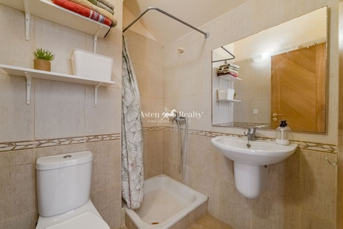 Image No.20-3 Bed House for sale