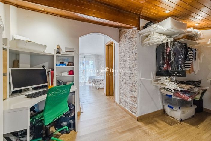 Image No.21-3 Bed House for sale