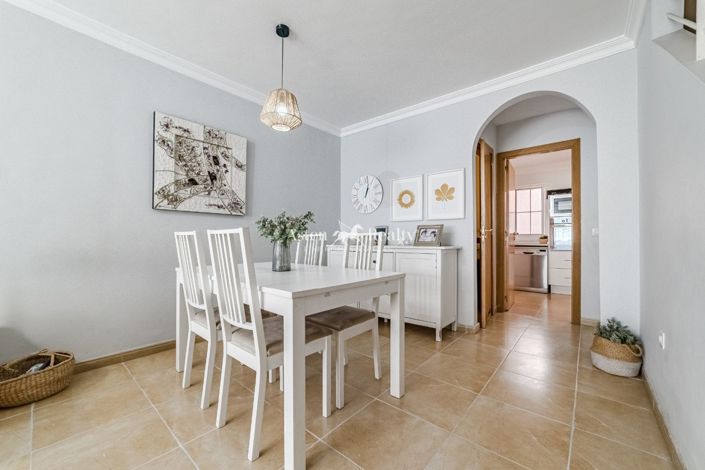 Image No.6-3 Bed House for sale